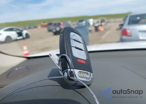 2011 Audi Q5 2.0T Premium z USA, uszkodzony, nr VIN WA1LFAFP2BA064733